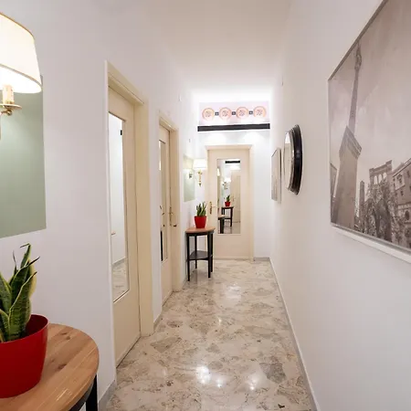 Гостевой дом _ Cavour 156 & Savoia _ Бари