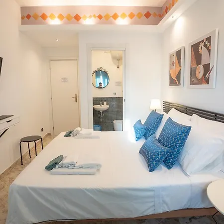 Гостевой дом _ Cavour 156 & Savoia _ Бари