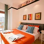 Guest house _ Cavour 156 & Savoia _ 3*