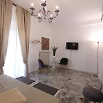 _ Cavour 156 & Savoia _ Guest house Bari