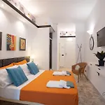 _ Cavour 156 & Savoia _ Guest house Bari