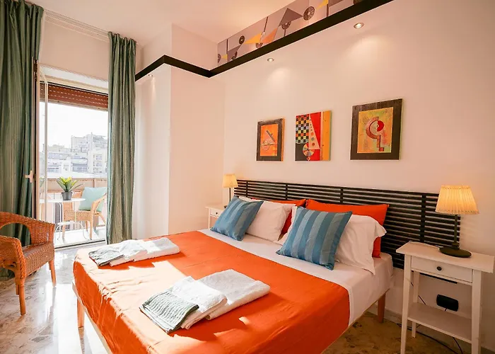 Affittacamere _ Cavour 156 & Savoia _ 3*