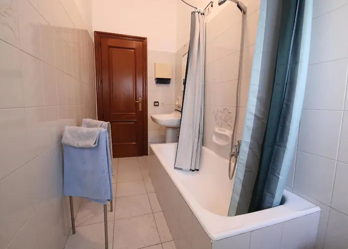 _ Cavour 156 & Savoia _ Bari