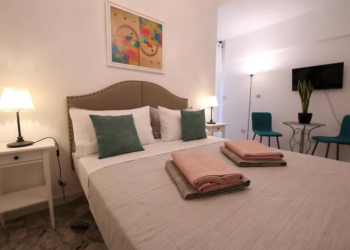 _ Cavour 156 & Savoia _ Affittacamere