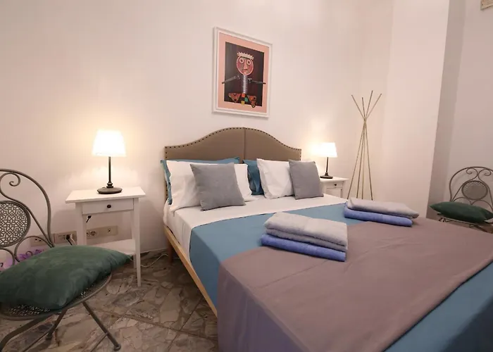 _ Cavour 156 & Savoia _ Pensionat Bari