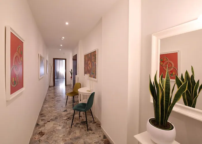 _ Cavour 156 & Savoia _ Affittacamere Bari