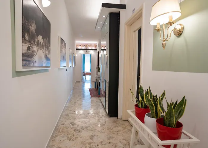 Affittacamere _ Cavour 156 & Savoia _