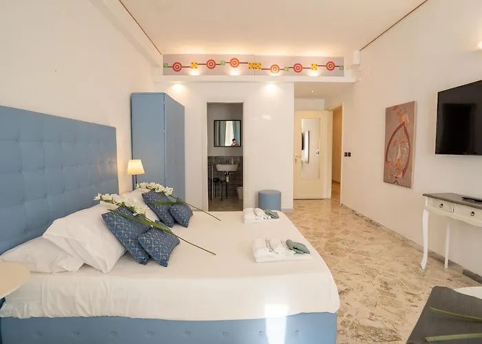 Affittacamere _ Cavour 156 & Savoia _ Bari