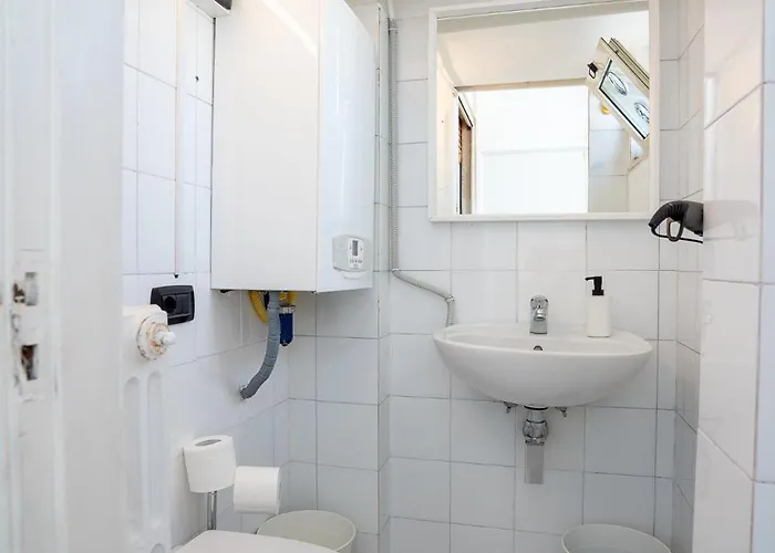 _ Cavour 156 & Savoia _ 3* Bari