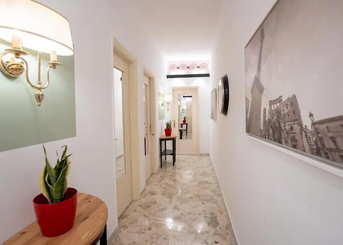 Affittacamere _ Cavour 156 & Savoia _ Bari