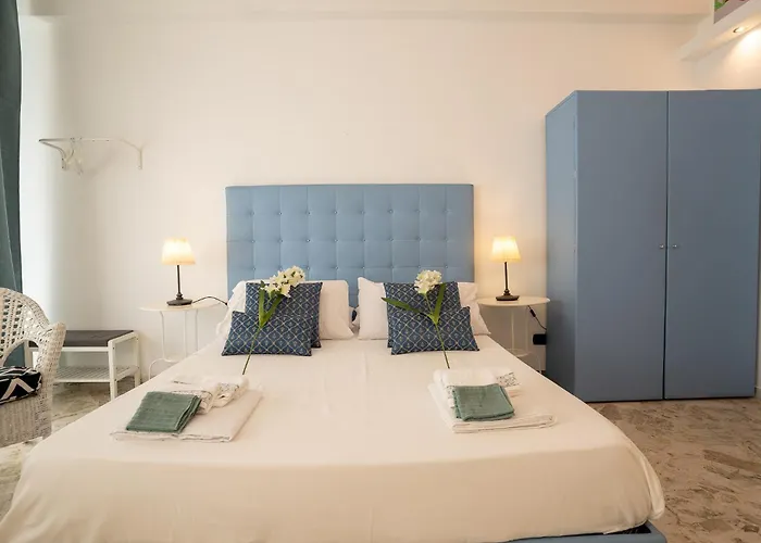 _ Cavour 156 & Savoia _ 3* Bari