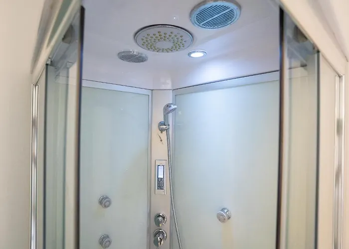 _ Cavour 156 & Savoia _ Affittacamere Bari