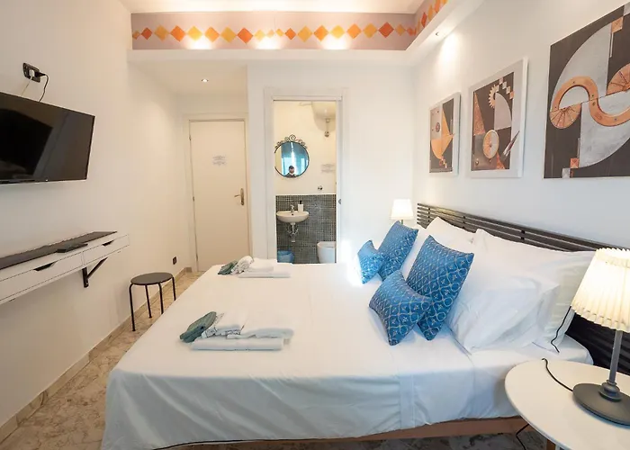 Affittacamere _ Cavour 156 & Savoia _ Bari