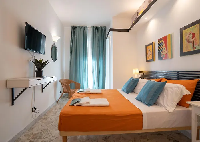 Affittacamere _ Cavour 156 & Savoia _