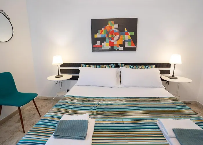 Affittacamere _ Cavour 156 & Savoia _ Bari