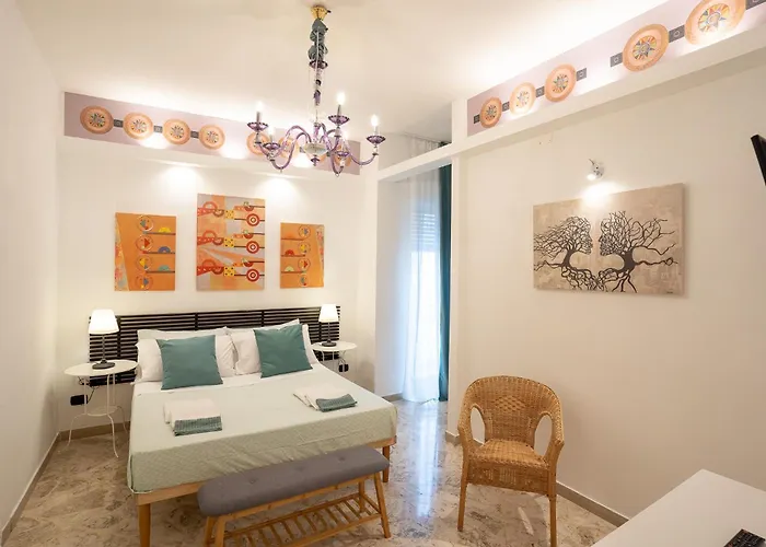 Affittacamere _ Cavour 156 & Savoia _ 3*