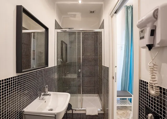 Affittacamere _ Cavour 156 & Savoia _