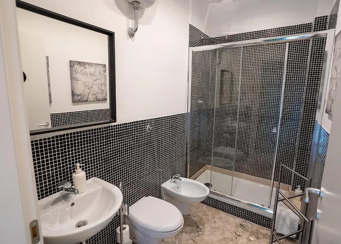 _ Cavour 156 & Savoia _ Bari